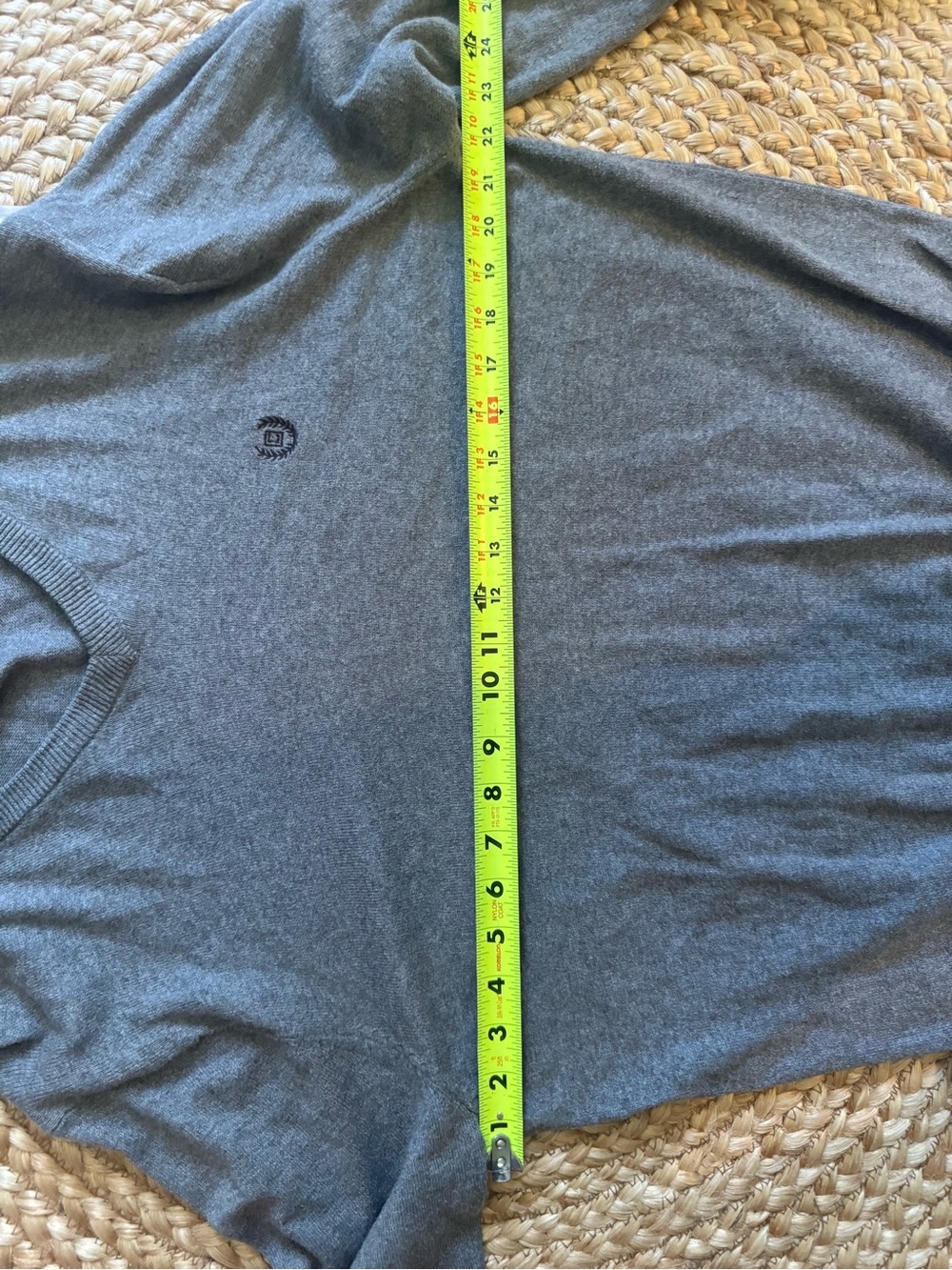 Chaps Men's Light Grey V-Neck Sweater - Picture 8 of 9